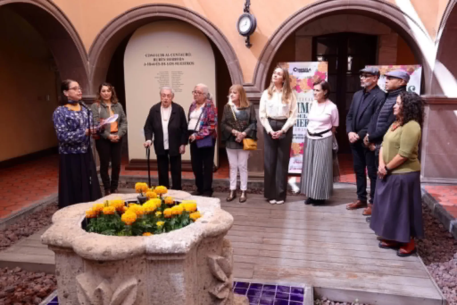 Palabras de inauguración de Concluir al centauro en el patio del Museo Rubén Herrera