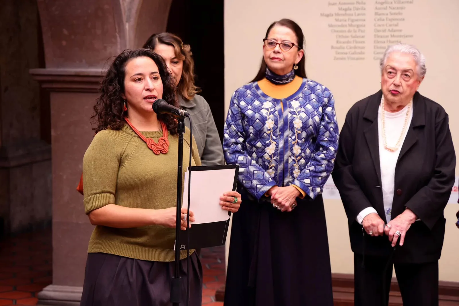 Mensaje durante la inauguración de la exposición Concluir al centauro